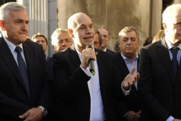 (Mención a Frigerio) La interna expuesta en el peor momento del Gobierno, y una querella contra Elisa Carrió