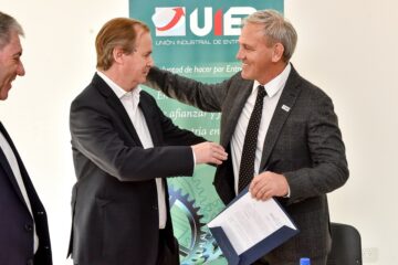 Gobierno y sector privado promueven la creación de 1500 puestos industriales