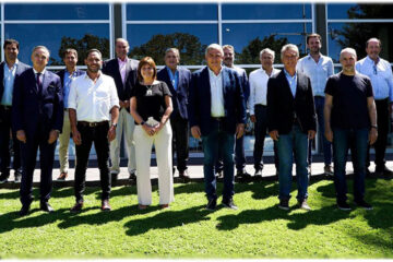 (Mención a Frigerio) Se reúne la mesa nacional de JxC: la embestida de Cristina Kirchner y las acusaciones de Elisa Carrió, en la agenda