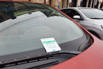 El municipio presentó un proyecto para implementar un nuevo sistema de estacionamiento medido