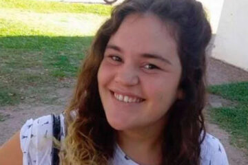 (Es entrerriana) Ganó una beca de trabajo en Francia y para costear el viaje vende rifas y tortas fritas