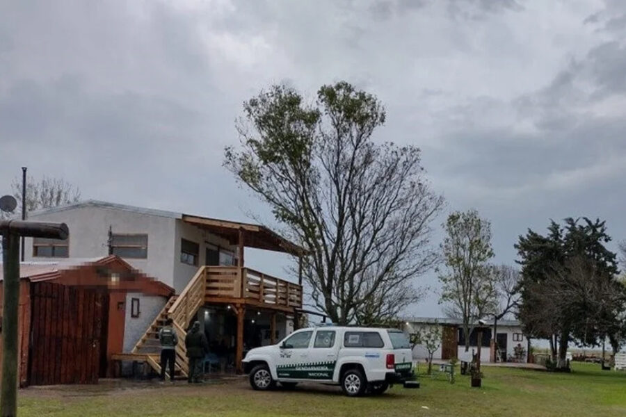 Desbarataron a una secta religiosa que reclutaba jóvenes en el Conurbano y los explotaba en un campo de Entre Ríos