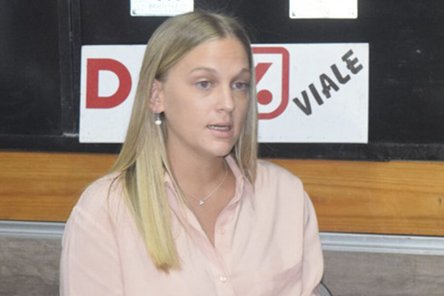 Piden echar funcionaria por ironizar sobre el atentado