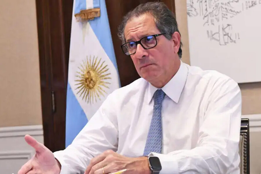 (Mención a Bahillo) El BCRA prohibió comprar divisas a los que usaron “dólar soja”, pero luego aclaró que no incluye a productores