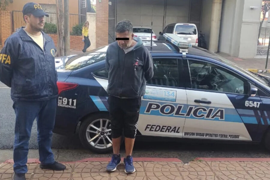 (Mención a Entre Ríos) Estaba prófugo por violar nenas con el consentimiento de sus madres y lo encontraron trabajando en Misiones