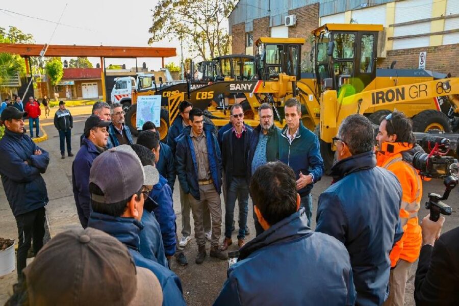 Enripiado y mejora de calles: las máquinas municipales volvieron a los barrios
