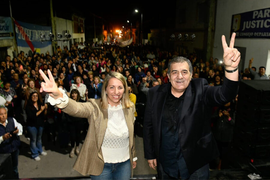 Bordet y el gesto a Laura Stratta