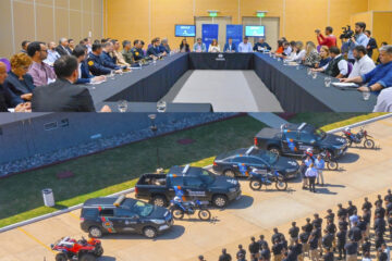 Volvió a reunirse el Concejo de Seguridad y se entregaron vehículos y motos para los operativos de prevención