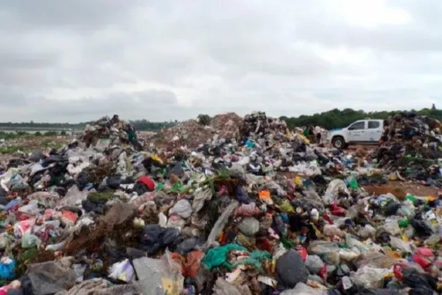 Tragedia en Paraná: un niño de 8 años murió atropellado por un camión recolector mientras buscaba comida en un basural
