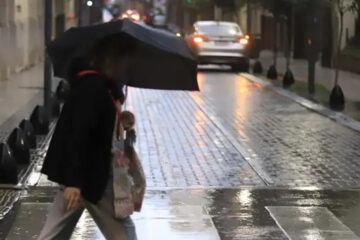 (Mención a Entre Ríos) Alerta amarilla por tormentas en ocho provincias, lluvias y calor en CABA y Conurbano