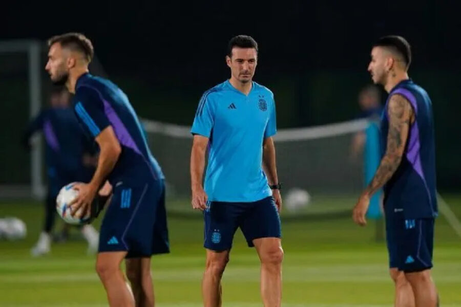 (Mención a futbolista entrerriano) Qatar 2022: Scaloni despeja dudas en un entrenamiento clave de cara a la final ante Francia