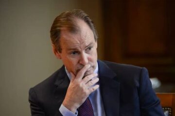 El homenaje de Bordet a las víctimas del Holocausto