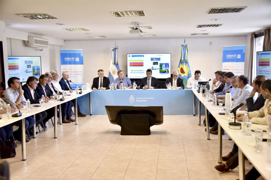 Massa y Bahillo se reunieron con la Mesa de Enlace