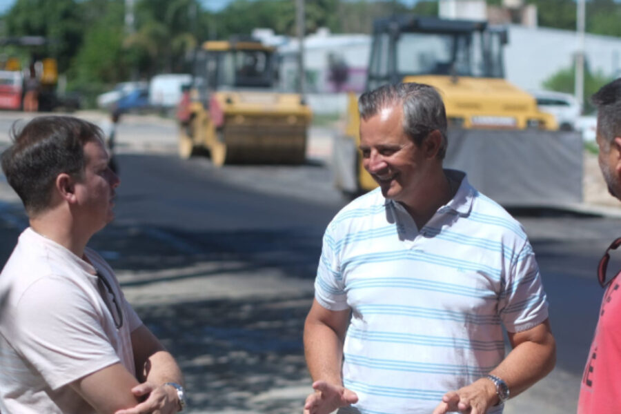 Bahl destacó la obra sobre calle Espejo
