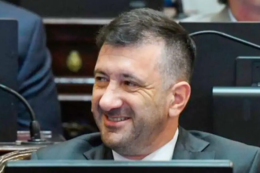 Edgardo Kueider: “No nos fuimos del oficialismo, sólo es una estrategia legislativa”