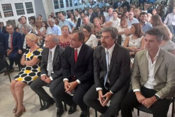 Cresto y Giano juntos en un acto de Justicia