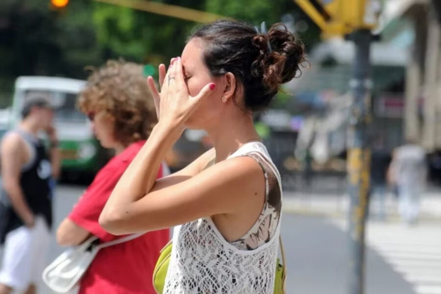 (Mención a Entre Ríos) Alerta roja por calor extremo en CABA: cómo estará el clima el fin de semana