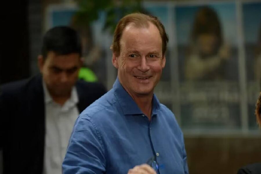 A un mes de la fecha límite, Gustavo Bordet no definió si desdoblará las elecciones en Entre Ríos