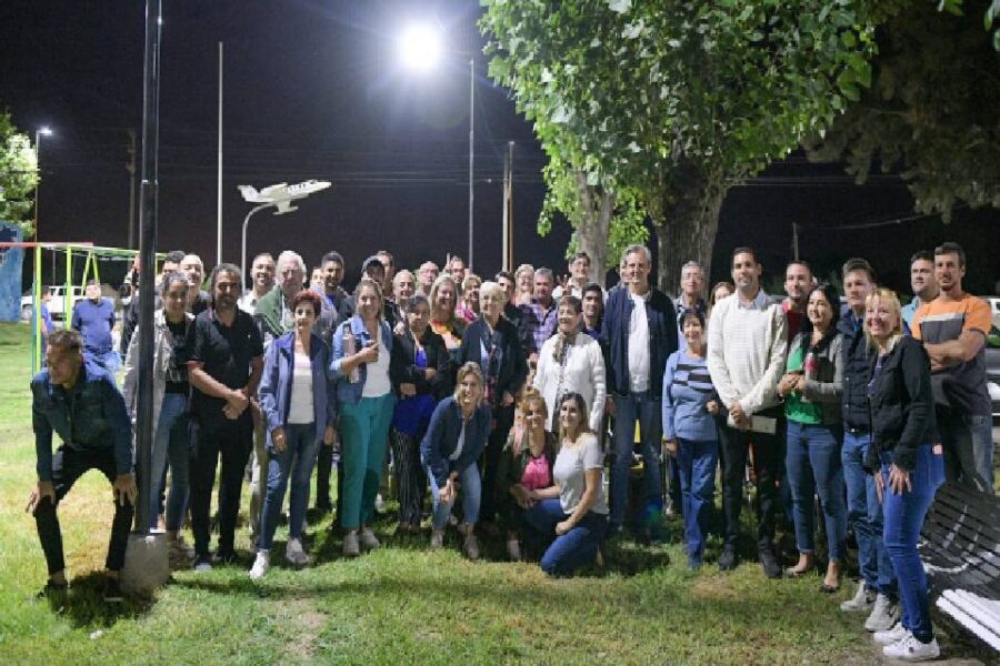 Se habilitaron obras de asfalto, desagües pluviales y luminarias en la vecinal 21 de Septiembre