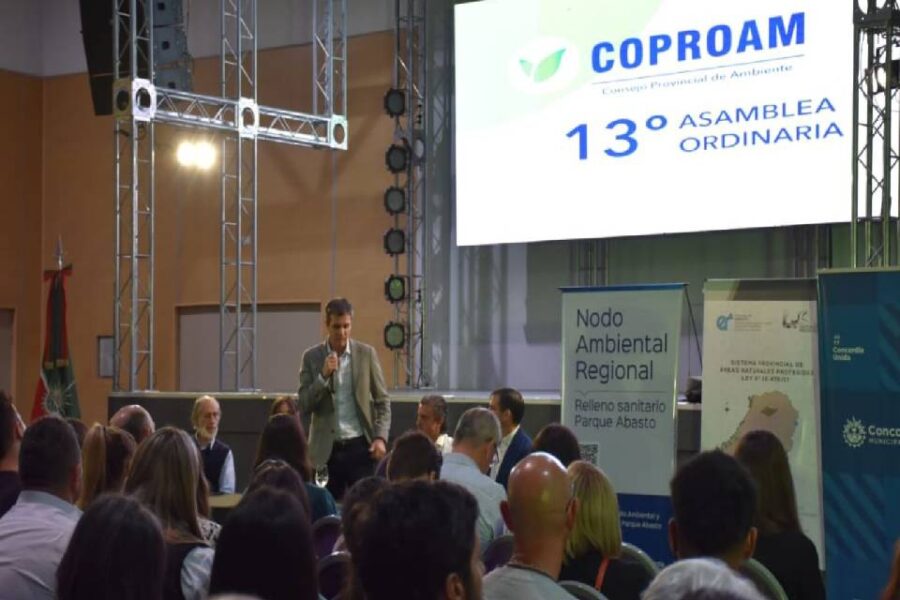 (Mención a Entre Ríos) Debates y capacitación en políticas ambientales para representantes de 60 municipios de Entre Ríos