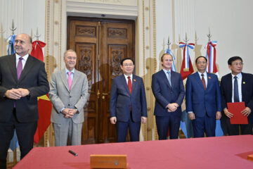 Bordet avanzó con las autoridades de Vietnam para exportar citrus, carne porcina e impulsar la conex