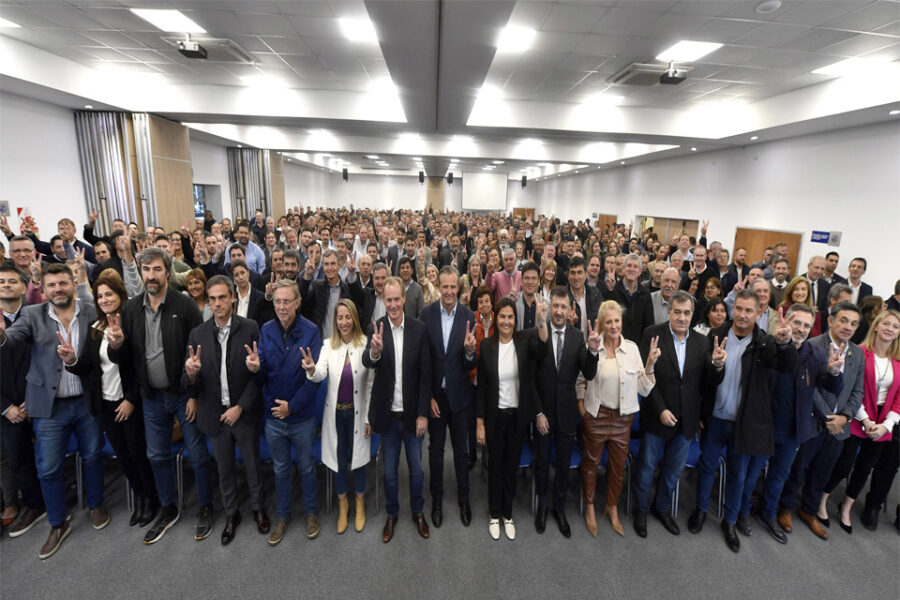 La artillería de Bahl, apertura de juego y señales de fórmula