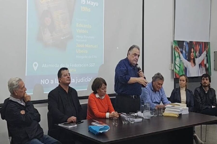 Kirchnerismo afín a Cresto reunido en Paraná