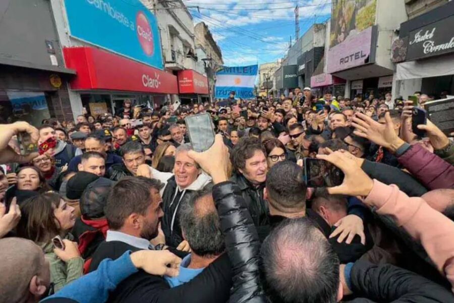 (Mención a su recorrida por Paraná) El armado de Milei: alianzas, apoderados y gastos