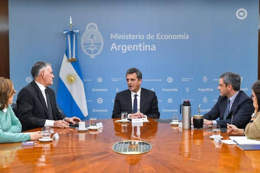 (Mención a Michel) Ganancias: Economía define detalles para un alivio fiscal que alcanzaría a todos los empleados en relación de dependencia