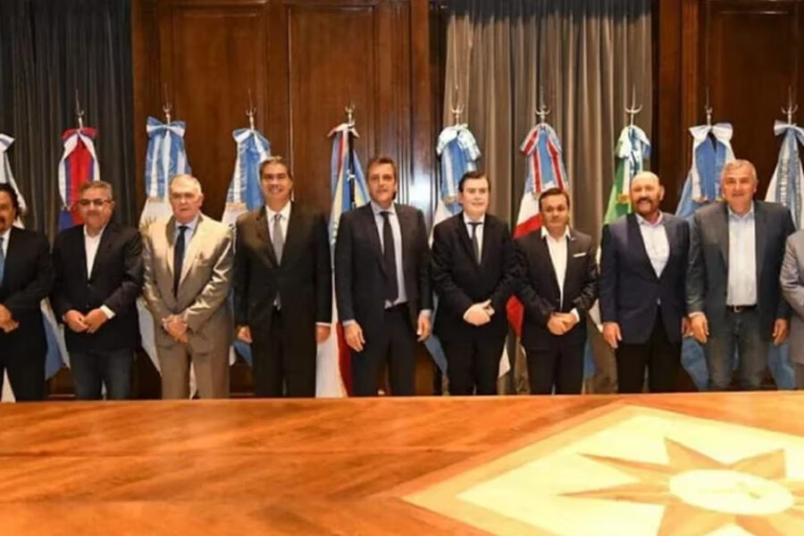 (Mención a Bordet) Los gobernadores peronistas se reunirán con Massa y darán una fuerte señal de respaldo a su candidatura presidencial