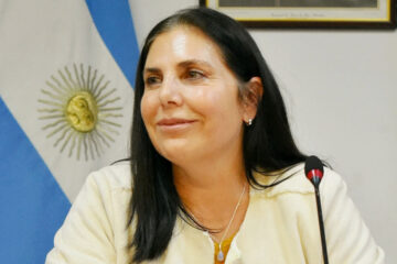 Evalúan mejores condiciones en las tarjetas para usuarios y comerciantes