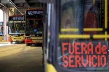 (Mención a Entre Ríos) Rige el paro de colectivos convocado por la UTA: a qué líneas afecta y en qué lugares