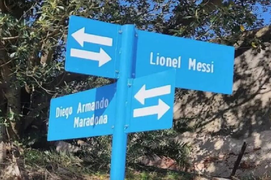 (Pueblo entrerriano) Luego de Segurola y Habana, Maradona y Messi: la esquina de un pueblo homenajea a los capitanes argentinos
