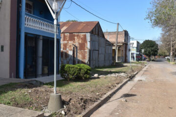Se siguen reutilizando las luminarias de la semi peatonal