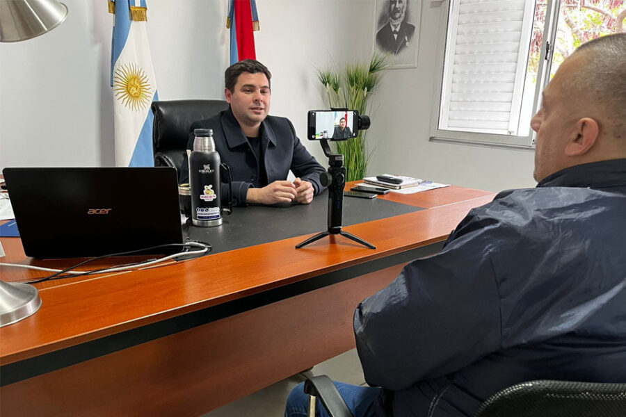 Gustavo Bastián fue entrevistado por periodista de América Sports