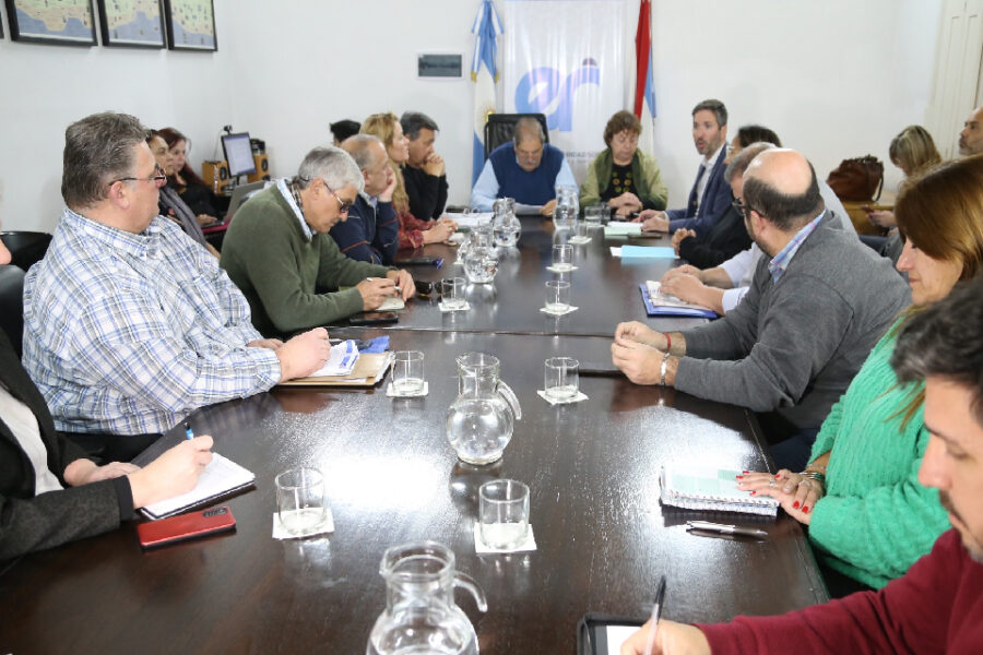 La provincia y los gremios docentes continuarán con lo previsto en paritaria y definen nuevos pasos