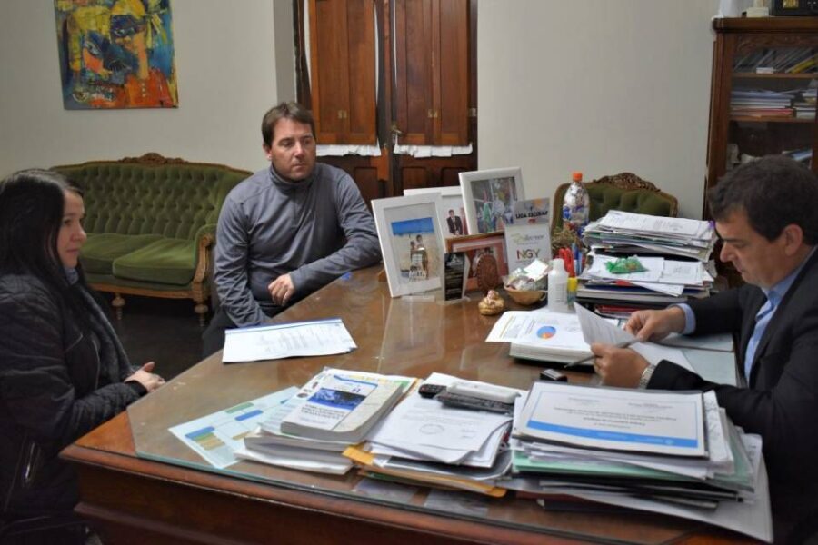 Cavagna firmó el aval para la carrera de profesorado de Educación Física