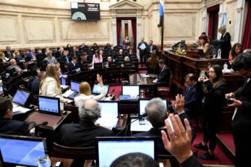 (Mención al entrerriano Kueider) El Senado convirtió en ley la suba del piso de Ganancias