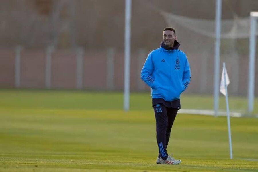 (Mención a futbolista entrerriano) La lista de la selección para las Eliminatorias: Scaloni citó a Messi y sumó 3 caras nuevas