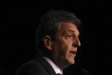 (Mención a Entre Ríos) Massa posterga gira por provincias y prepara medidas para “consolidar reservas”