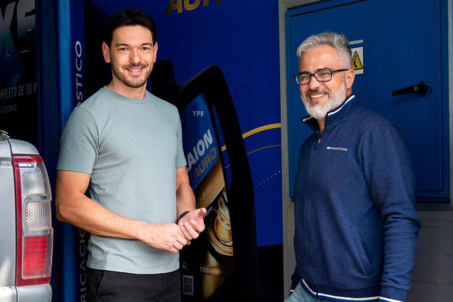 Sorpresiva foto de Guzmán y Gainza