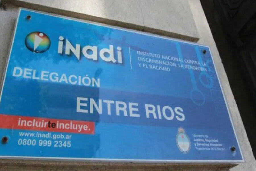 Escasa reacción de la dirigencia entrerriana al cierre del INADI