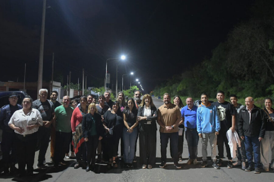 Habilitaron el renovado servicio de luminarias LED del barrio 300 Viviendas