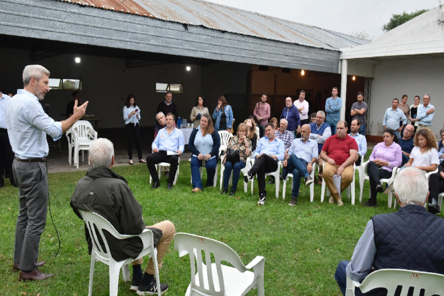 Frigerio otorgó $400 millones al sector provenientes de Nación