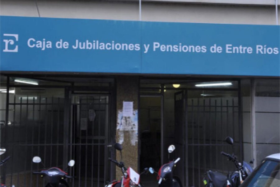 Aumento de aportes: fue por decreto y generó rechazos