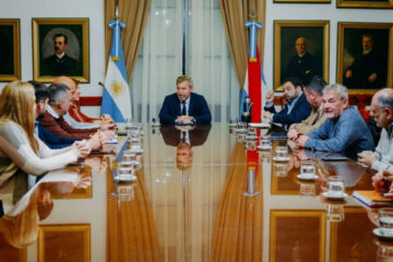 Frigerio se reunió con la Mesa del Transporte del área Metropolitana