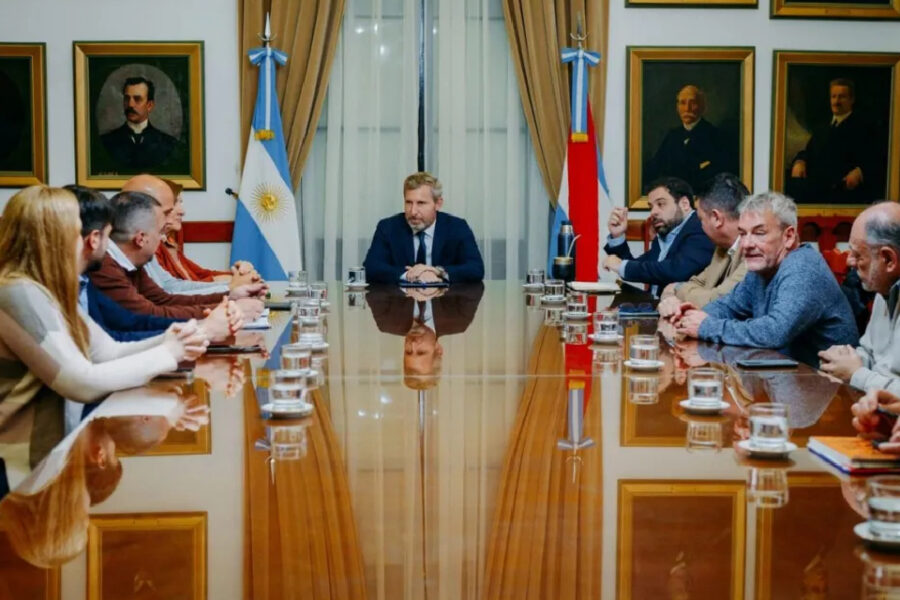 Frigerio se reunió con la Mesa del Transporte del área Metropolitana