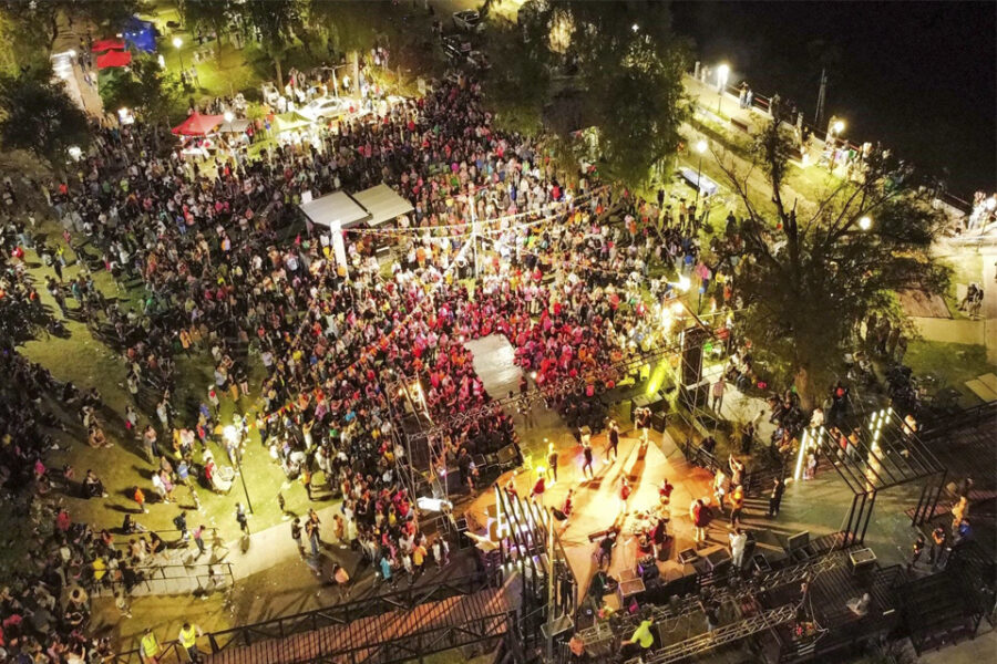 Miles de personas disfrutaron de los festejos por los 153 años de la ciudad