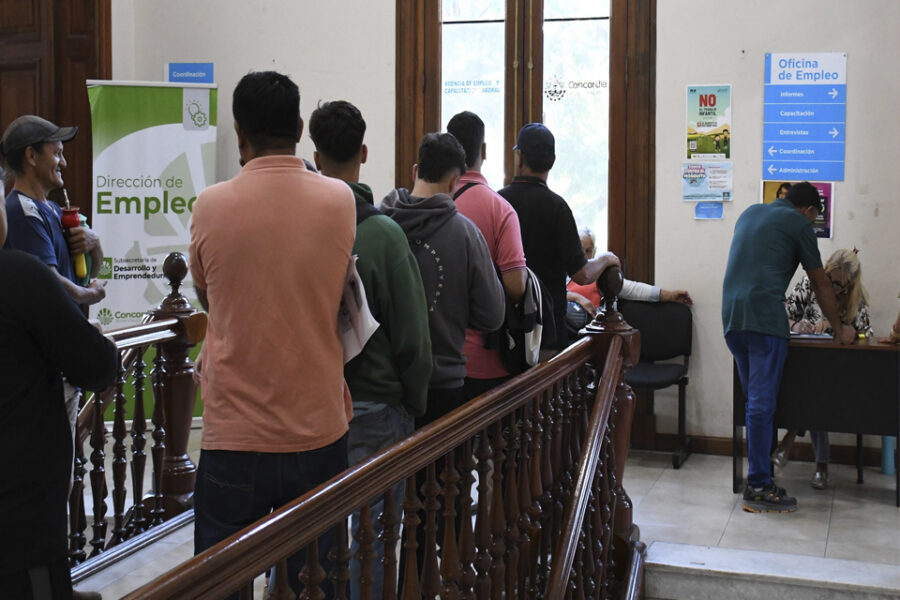 Comenzaron las inscripciones para el transporte de trabajadores frutícolas a Río Negro y Neuquén