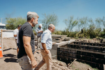 El gobernador recorrió una obra pluvial reiniciada en General Galarza